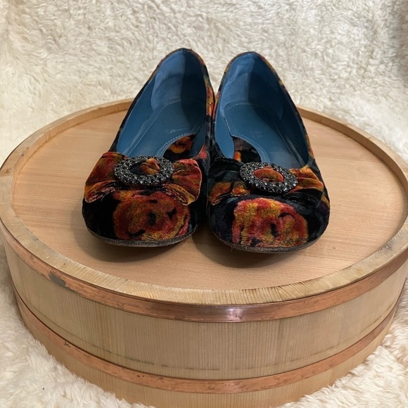 Via Spiga Velvet Floral Jewel Brocade Ballet Flat size 7.5 - Picture 5 of 8